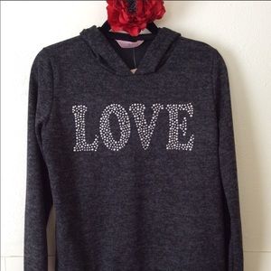 🌺SALE 2/$12 3/$15 NWT "LOVE" gray sweatshirt.